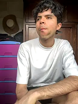 Axel-Mejia online show from 10-24-25, 07:13