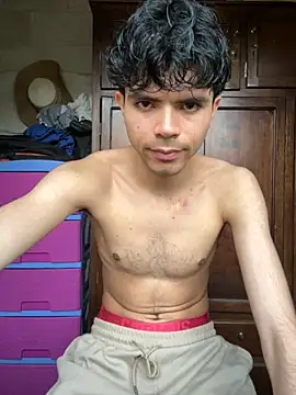 Axel-Mejia online show from 12-05-25, 07:34