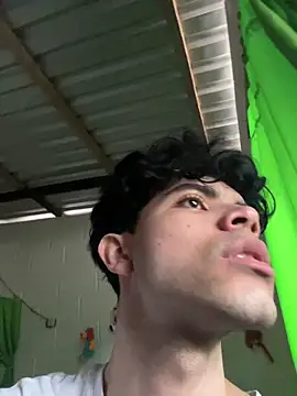 Axel-Mejia online show from 04-28-26, 03:38