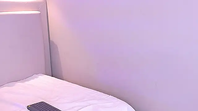 LexyQuin online show from 11-16-25, 02:00