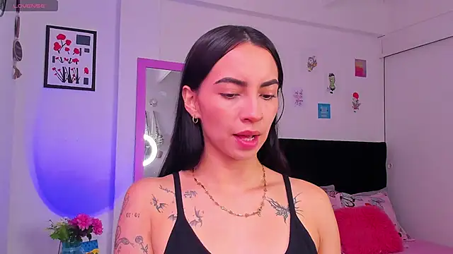 Snapshot of Aryane_art_ chatting on 02-04-26, 07:42 Aryane art online show from 02-04-26, 07:42