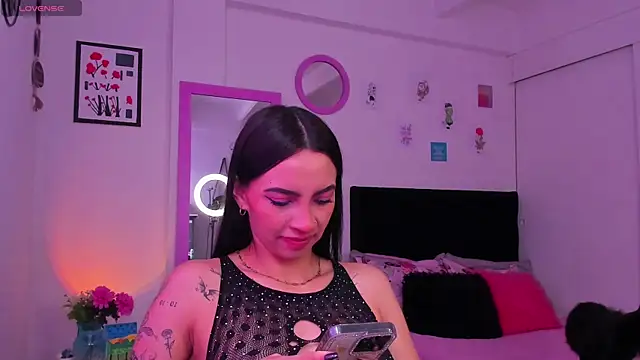 Snapshot of Aryane_art_ chatting on 02-13-26, 02:39 Aryane art online show from 02-13-26, 02:39