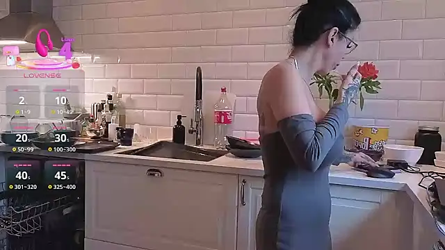 sexygilf82 online show from 11-10-25, 08:19