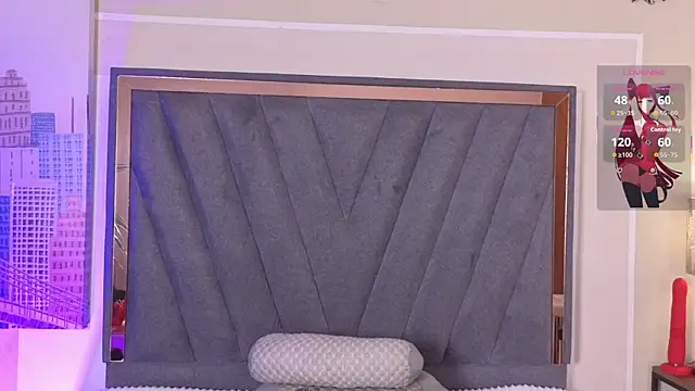 Snapshot of VelvetFox_ chatting on 06-11-26, 07:44 VelvetFox online show from 06-11-26, 07:44