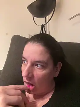 hottyFcup online show from 03-18-26, 08:32