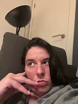 hottyFcup online show from 04-17-26, 07:38