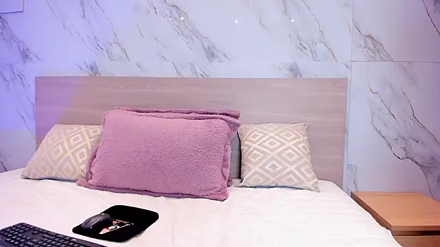 sofiagomez   online show from 11-23-25, 07:13