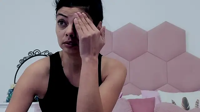 Snapshot of LadyLiia chatting on 02-12-25, 04:54 LadyLiia online show from 02-12-25, 04:54