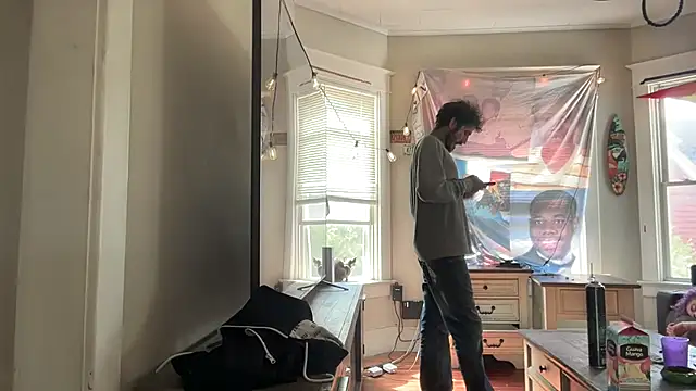 Snapshot of VeeJay48826 chatting on 09-12-25, 05:45 VeeJay48826 online show from 09-12-25, 05:45