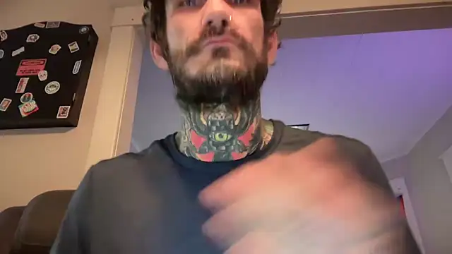 Snapshot of VeeJay48826 chatting on 09-24-25, 02:34 VeeJay48826 online show from 09-24-25, 02:34