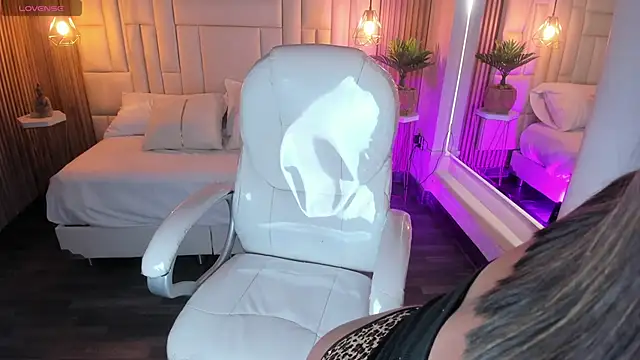 DulceGreem online show from 09-24-25, 11:39