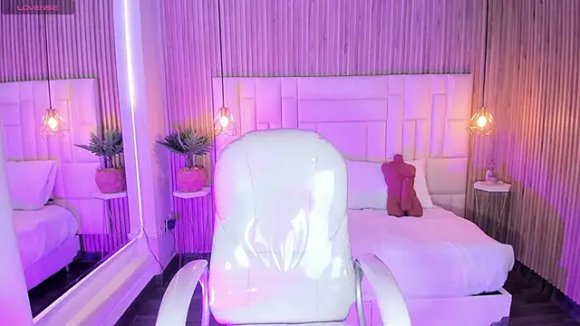 DulceGreem online show from 12-19-25, 11:34