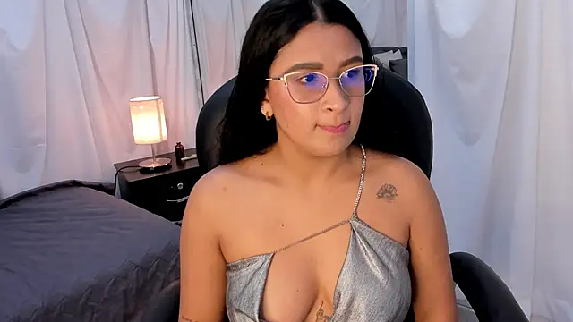 Snapshot of emma_morrison chatting on 10-18-25, 02:57 emma morrison online show from 10-18-25, 02:57