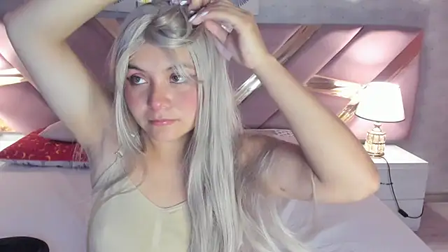 Snapshot of AzuldeVille chatting on 09-10-25, 01:32 AzuldeVille online show from 09-10-25, 01:32