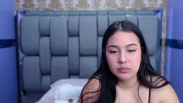 Snapshot of ValentinaMillers_ chatting on 09-17-25, 11:23 ValentinaMillers online show from 09-17-25, 11:23