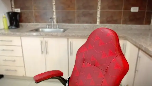 Snapshot of ValentinaMillers_ chatting on 09-30-25, 03:29 ValentinaMillers online show from 09-30-25, 03:29