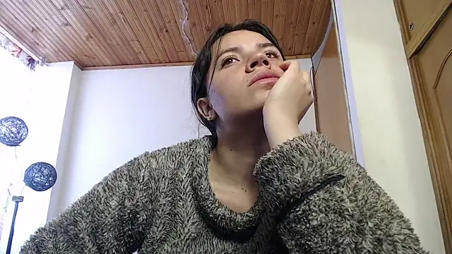 Snapshot of Skylar_Serenity chatting on 10-14-25, 02:50 Skylar Serenity online show from 10-14-25, 02:50