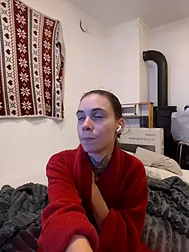 HoneySquirrel online show from 10-18-25, 07:16