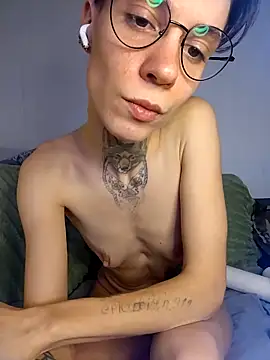 HoneySquirrel online show from 04-17-26, 08:00