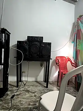 giannis090 online show from 10-19-25, 07:49