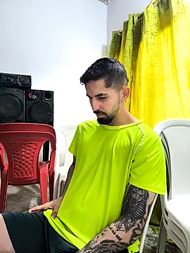 giannis090 online show from 10-24-25, 08:19