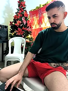 giannis090 online show from 12-19-25, 08:55