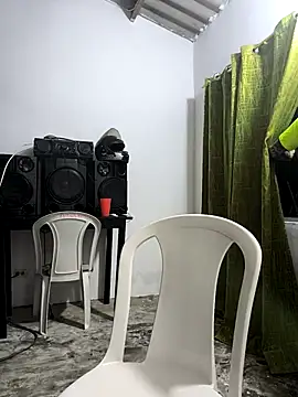 giannis090 online show from 10-15-25, 04:00