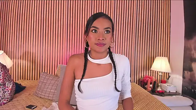 keeyla stone online show from 10-06-25, 08:09