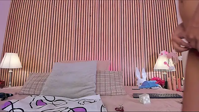 keeyla stone online show from 11-08-25, 08:56