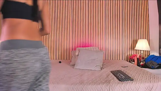 keeyla stone online show from 10-04-25, 09:27