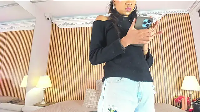 keeyla stone online show from 10-03-25, 07:59