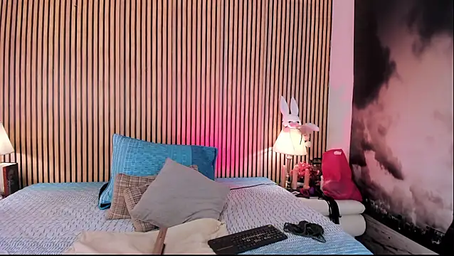 Snapshot of keeyla_stone chatting on 02-07-26, 01:24 keeyla stone online show from 02-07-26, 01:24