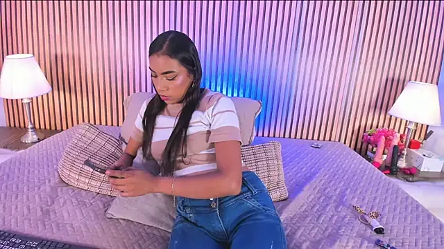 keeyla stone online show from 10-05-25, 08:21