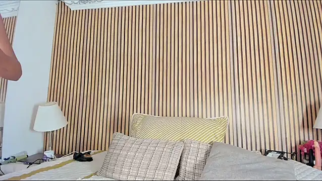 keeyla stone online show from 10-27-25, 07:20