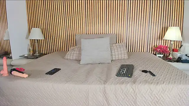 keeyla stone online show from 09-27-25, 08:26