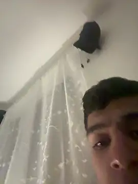 Snapshot of Mexican_boy_21 chatting on 09-27-25, 03:56 Mexican boy 21 online show from 09-27-25, 03:56