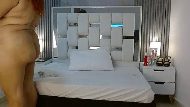 VanessaHard as online show from 09-28-25, 03:30