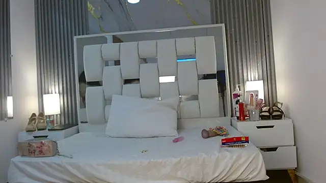 VanessaHard as online show from 09-25-25, 07:31