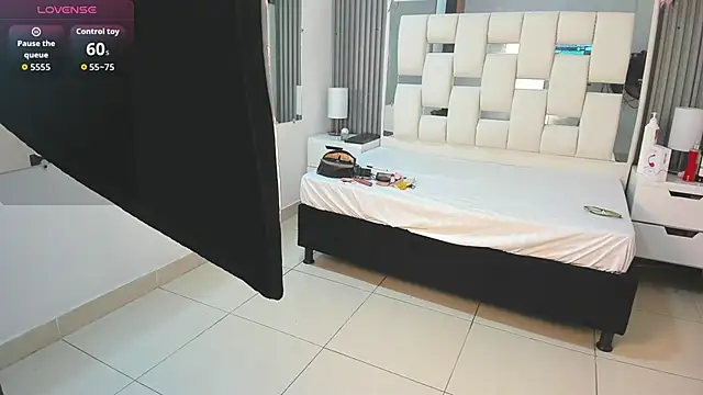 VanessaHard as online show from 11-18-25, 07:28