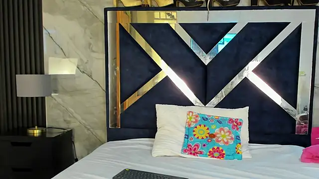 VanessaHard as online show from 01-11-26, 08:05