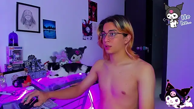 KeitaMoon online show from 12-18-25, 01:59