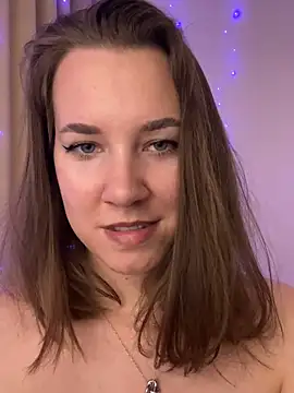 Snapshot of Candy_Foxxxy_ chatting on 10-19-25, 11:57 Candy Foxxxy online show from 10-19-25, 11:57
