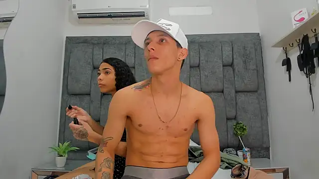 ZafiroAndFlynn online show from 03-28-26, 02:45