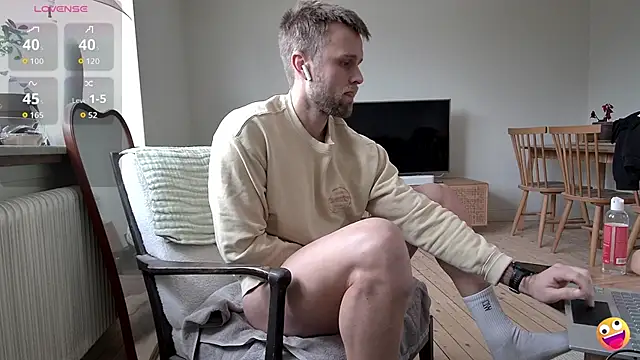 Snapshot of bubblebuttnes chatting on 01-17-26, 08:18 bubblebuttnes online show from 01-17-26, 08:18