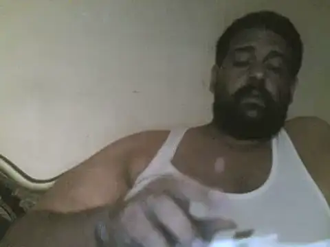 Snapshot of elpoop7305 chatting on 06-22-26, 06:54 elpoop7305 online show from 06-22-26, 06:54