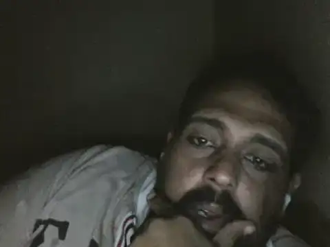 Snapshot of elpoop7305 chatting on 10-12-25, 11:28 elpoop7305 online show from 10-12-25, 11:28