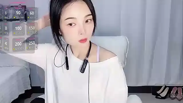 Snapshot of Tangbao-Baby chatting on 09-14-25, 09:20 Tangbao-Baby online show from 09-14-25, 09:20