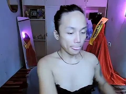 YourNikkieXxx online show from 10-21-25, 06:24