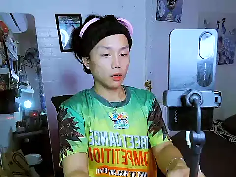 YourNikkieXxx online show from 10-15-25, 10:23