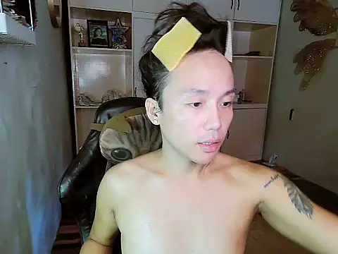 YourNikkieXxx online show from 10-30-25, 07:17